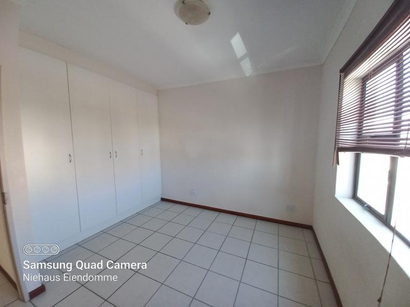 To Let 1 Bedroom Property for Rent in Guldenland Western Cape